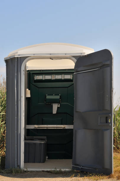 Best Porta potty delivery and setup  in Sumner, WA